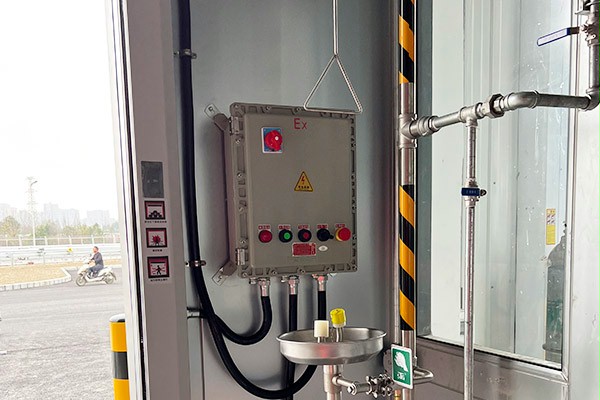 防爆快速門控制箱